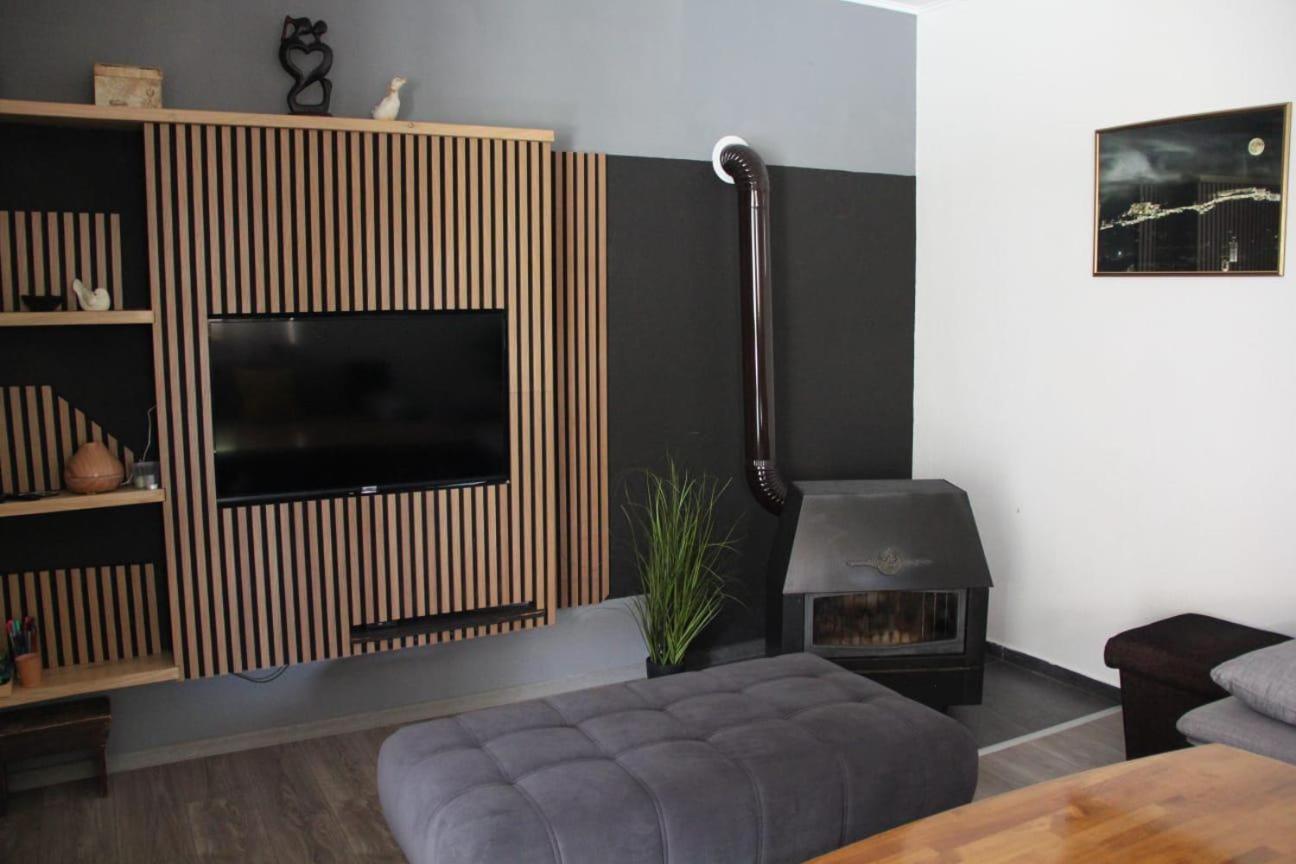 Apartman Lilium Knin Eksteriør billede